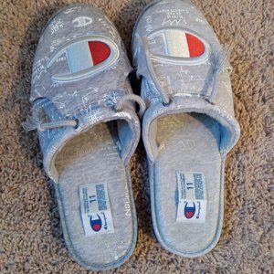 Men's Champion Slippers, Size 11